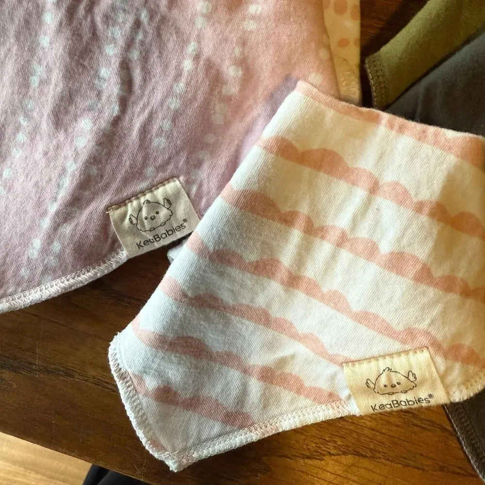 KeaBabies Egmao baby fleece and muslin baby bandana bibs